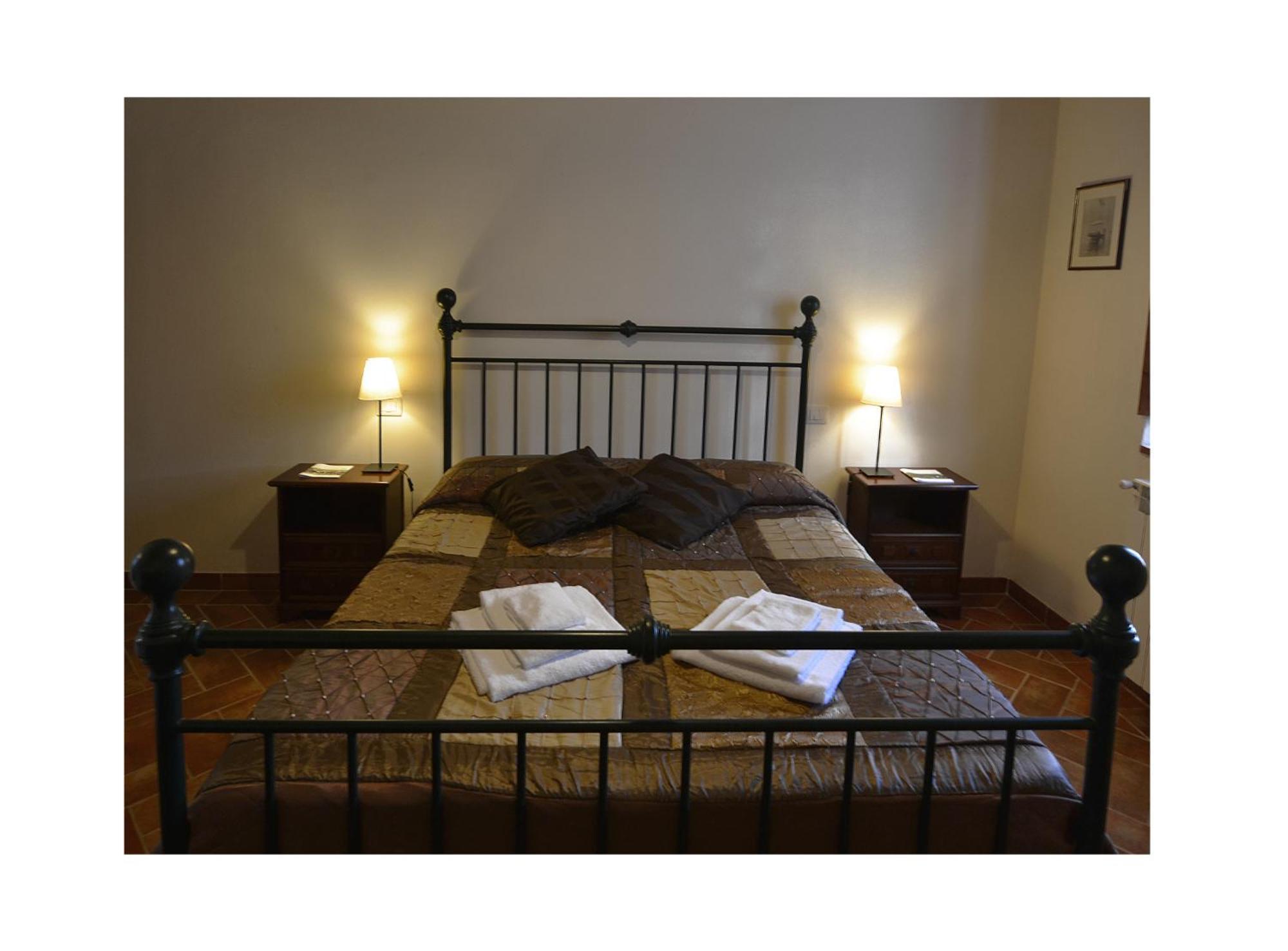 Agriturismo Bellavista Radicondoli Phòng bức ảnh